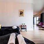 Panorama Capital Black Apartman
