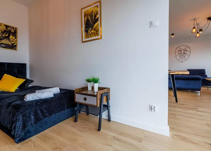 Panorama Capital Black